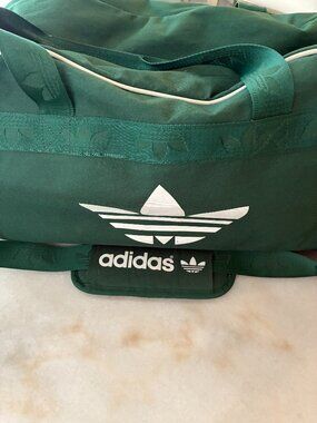 Vintage 1997 Adidas "Stadium" Soccer Team Duffel Bag Forest Green Excellent